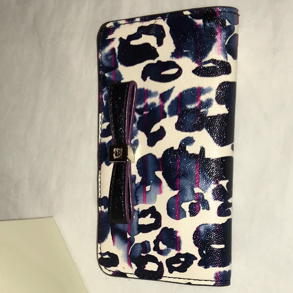 Anne Klein cell phone wallet
